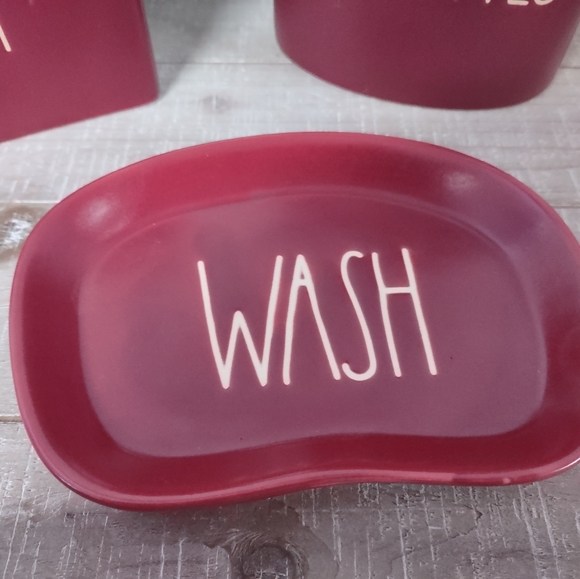 Rae Dunn Bathroom Set - Picture 2 of 4